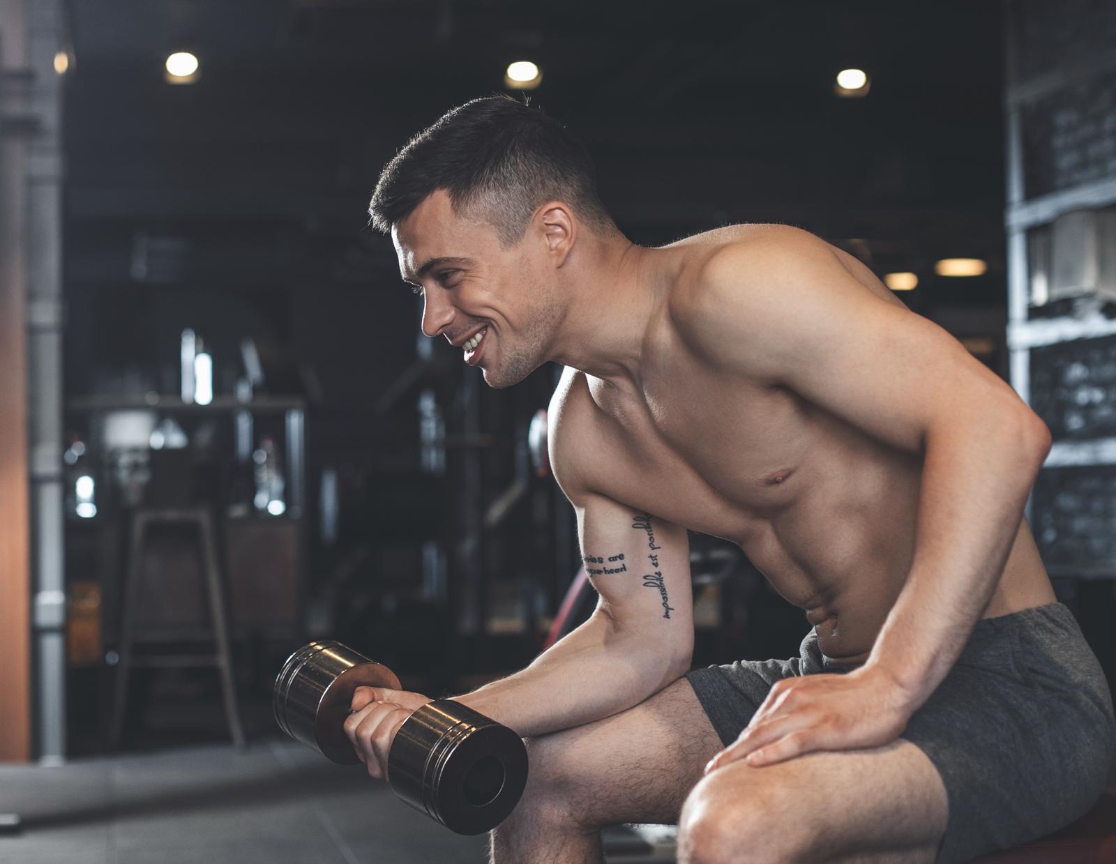 Scopri gli esercizi per bicipiti più efficaci: tonifica e scolpisci i tuoi muscoli con la nostra guida completa!